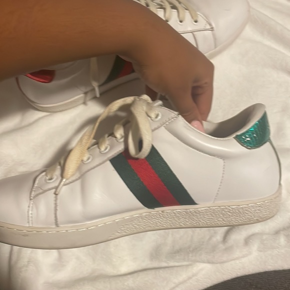 GUCCI MENS LEATHER SNEAKERS - Picture 7 of 8